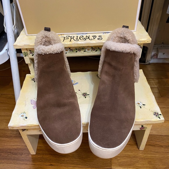 Michael Kors Size 9 Ashlyn Suede Shearling Slipon Sneaker Dark Caramel - Picture 1 of 7